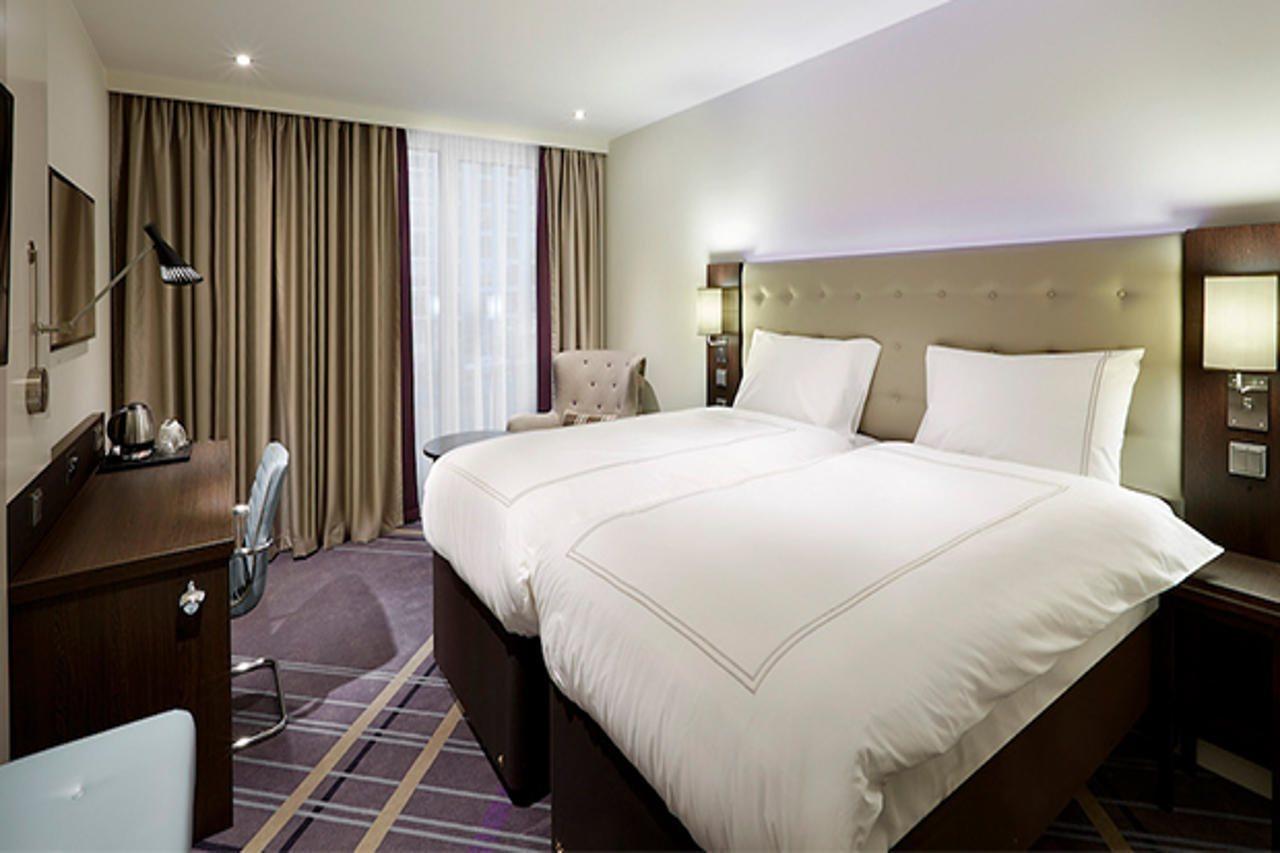 Holiday Inn Express Stuttgart Airport, An Ihg Hotel Leinfelden-Echterdingen Exterior foto