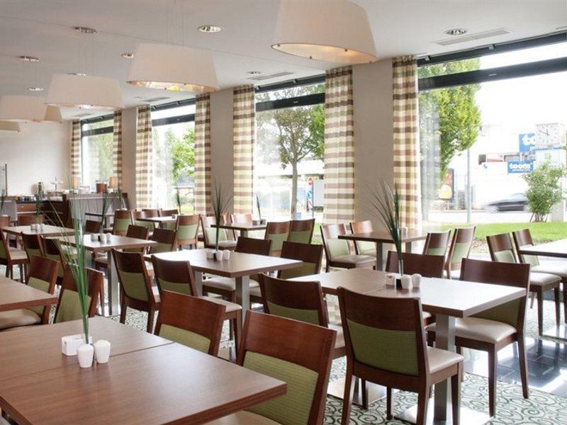 Holiday Inn Express Stuttgart Airport, An Ihg Hotel Leinfelden-Echterdingen Exterior foto