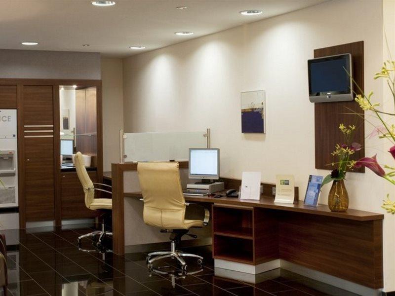 Holiday Inn Express Stuttgart Airport, An Ihg Hotel Leinfelden-Echterdingen Exterior foto