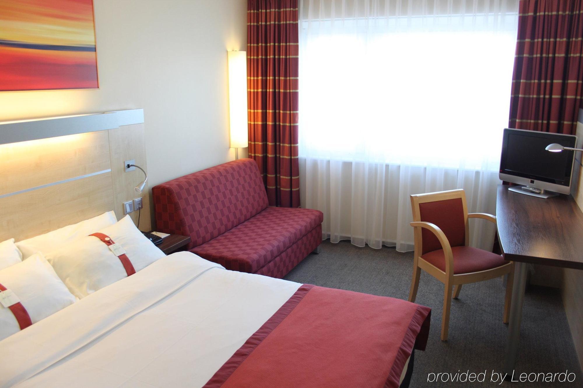 Holiday Inn Express Stuttgart Airport, An Ihg Hotel Leinfelden-Echterdingen Exterior foto