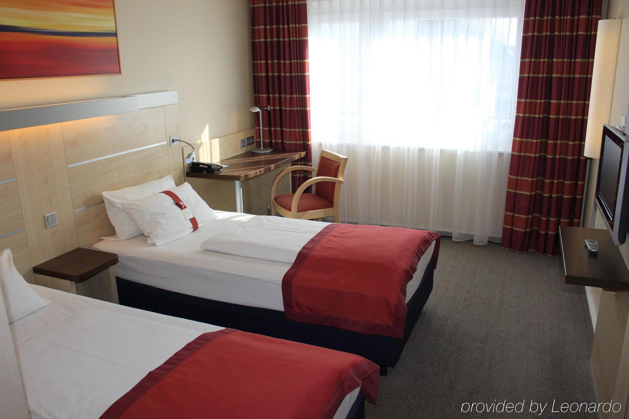 Holiday Inn Express Stuttgart Airport, An Ihg Hotel Leinfelden-Echterdingen Exterior foto