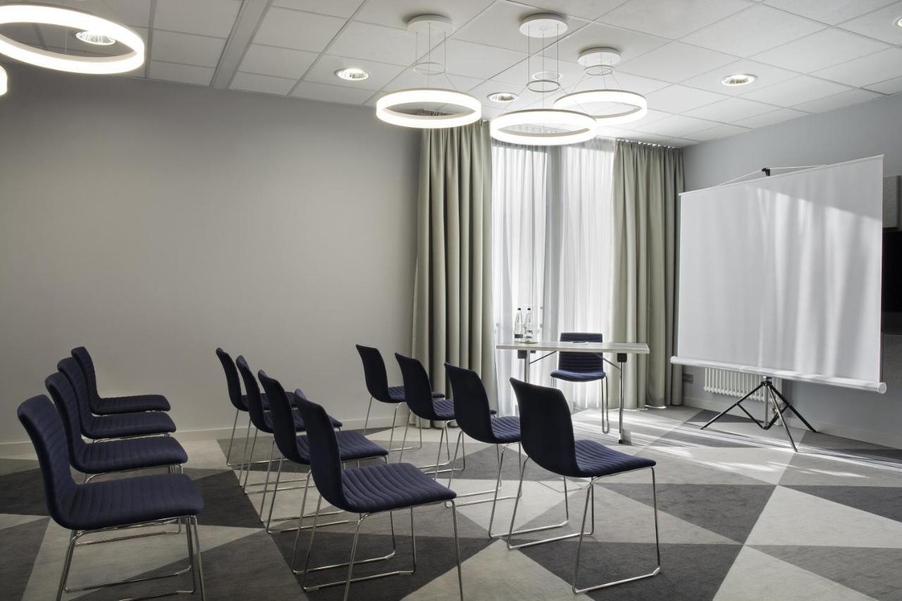 Holiday Inn Express Stuttgart Airport, An Ihg Hotel Leinfelden-Echterdingen Exterior foto